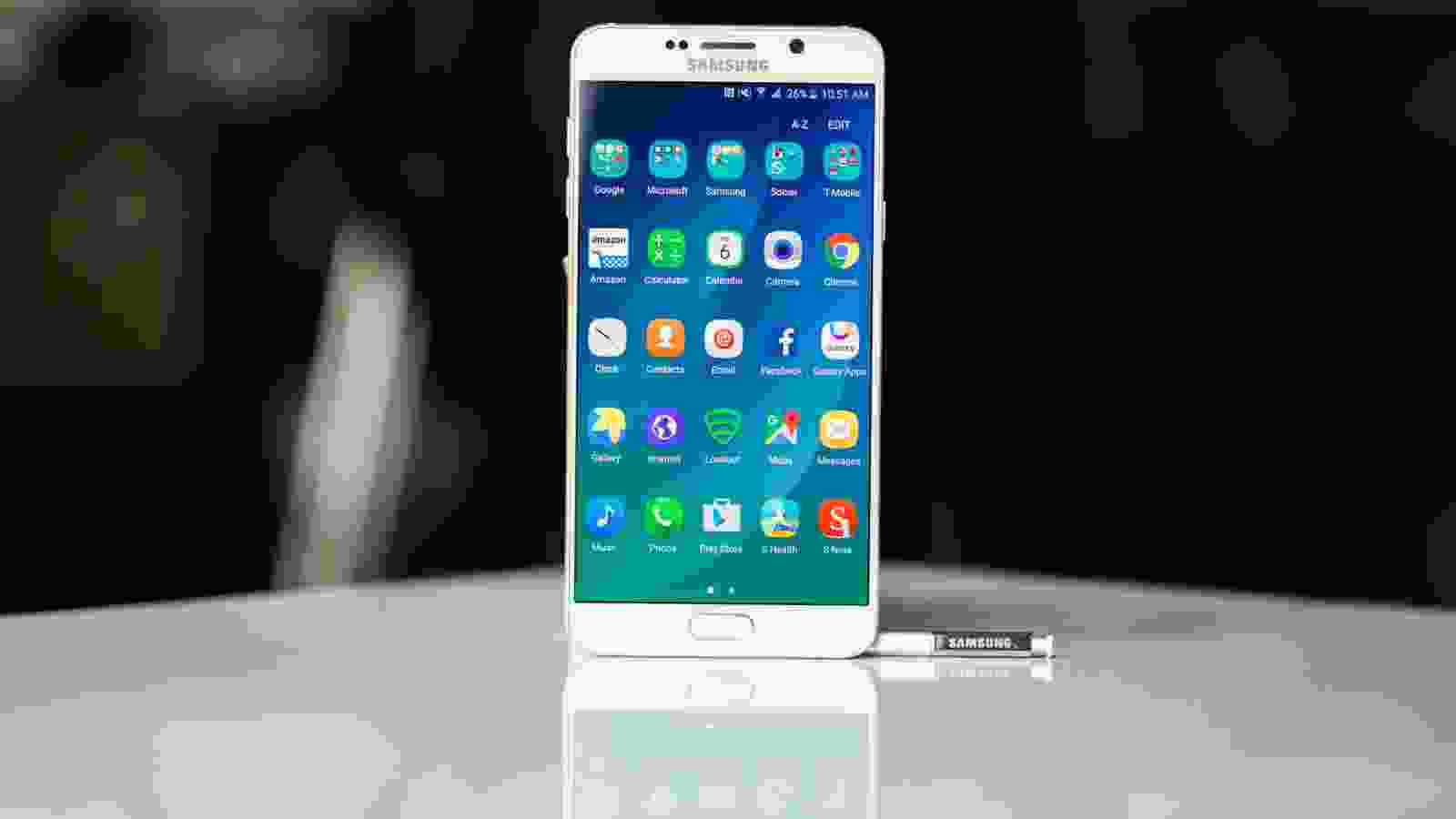 Hãy khám phá chiếc điện thoại Samsung màn hình lớn đầy ấn tượng của chúng tôi! Với kích thước màn hình lớn, bạn sẽ có trải nghiệm xem phim và chơi game cực kỳ thú vị. Bên cạnh đó, thiết kế hiện đại và sang trọng cũng là điểm nhấn của sản phẩm. Hãy để chiếc điện thoại này làm thỏa mãn mọi thị giác của bạn!