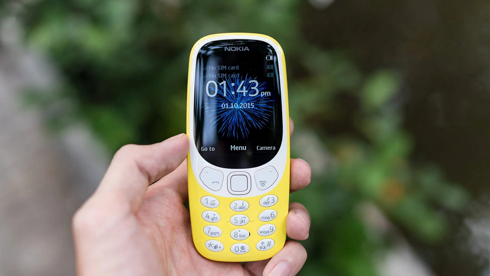 Nokia 3310 (sản phẩm) Chắc hẳn bạn đã nghe nói đến Nokia 3310 - một trong những điện thoại cổ điển nhất từ trước đến nay. Hãy khám phá nét độc đáo của Nokia 3310 - sản phẩm điện thoại bền bỉ và đáng tin cậy. Từ thiết kế tối giản đến thời lượng pin lên đến hàng tuần, Nokia 3310 đáp ứng được tất cả các nhu cầu của người sử dụng. Hãy truy cập ngay để khám phá chi tiết về Nokia 3310 - sản phẩm được coi là huyền thoại trong làng điện thoại.