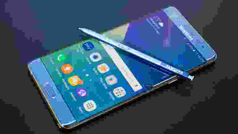 4 điện thoại Samsung tuyệt vời sẽ mang đến cho bạn sự lựa chọn đầy phong phú với nhiều tính năng ưu việt. Samsung luôn là thương hiệu được yêu thích vì chất lượng và hiệu suất tốt, từ cấu hình đến thiết kế. Hãy xem hình ảnh để tìm hiểu thêm về 4 sản phẩm tuyệt vời này.