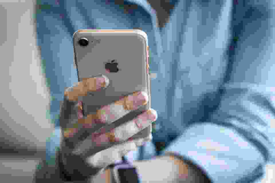 Tin đồn về ngày phát hành, giá cả và thông số kỹ thuật mới của iPhone SE 3  (2021) - Chuyên iPhone Hồ Chí Minh