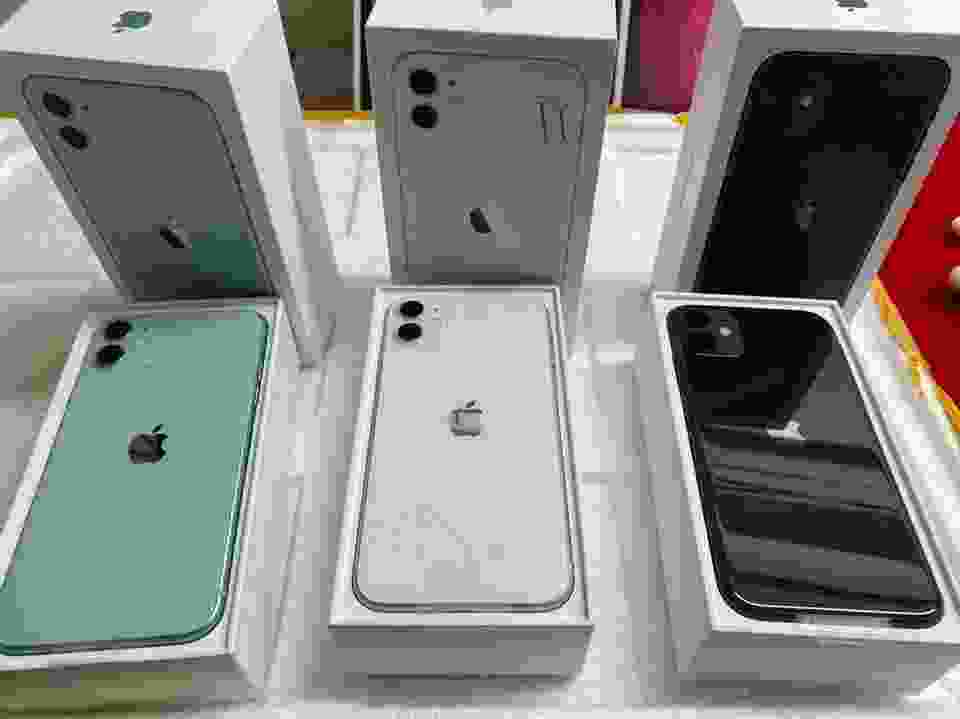 iPhone 14 bản Mỹ dùng eSIM, 'người chơi hệ xách tay' Việt xôn xao