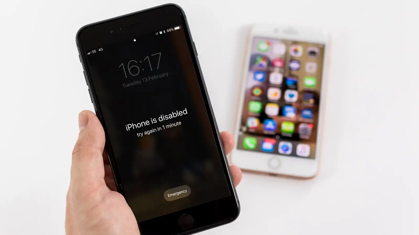 Apple đang gặp lỗi nghiêm trọng, người dùng iPhone tuyệt đối không được làm  điều này! - Báo Quảng Ninh điện tử