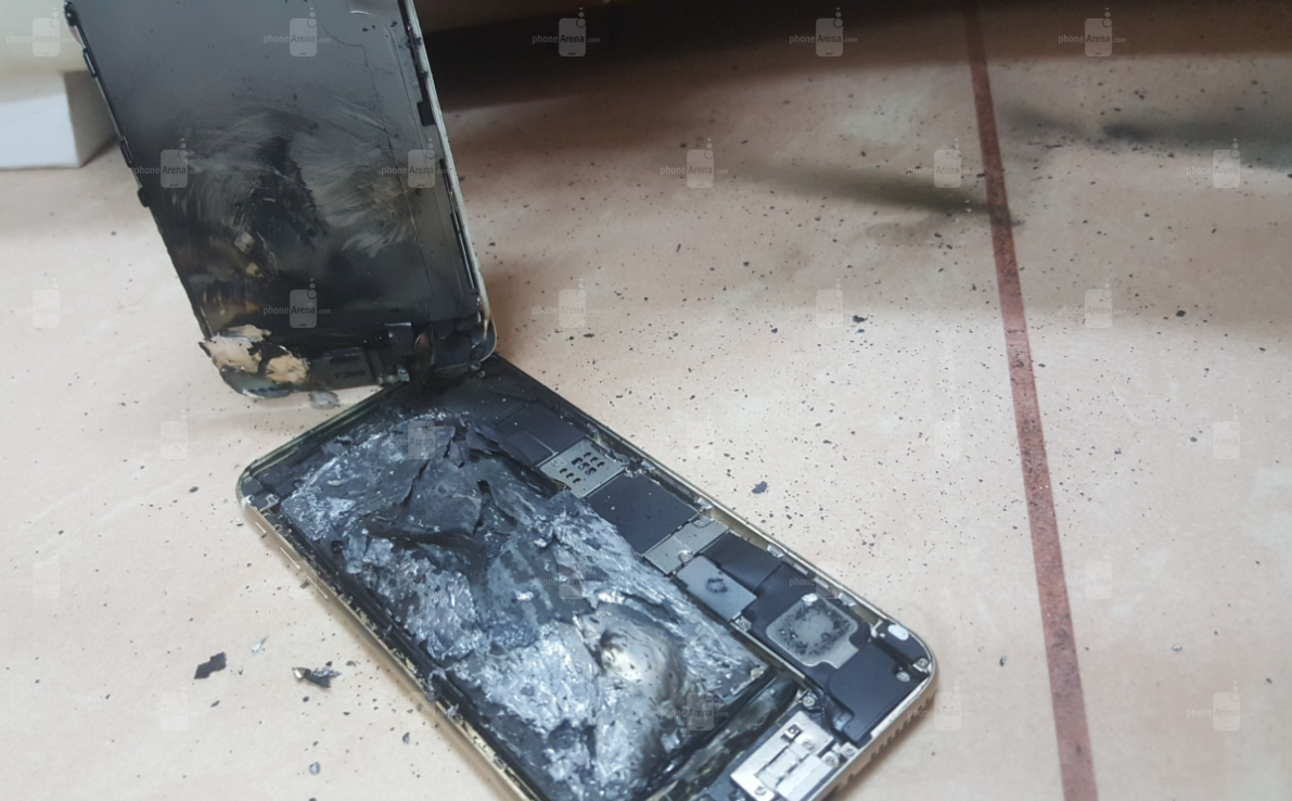 iPhone 6s bỗng dưng phát nổ khi đang sạc pin
