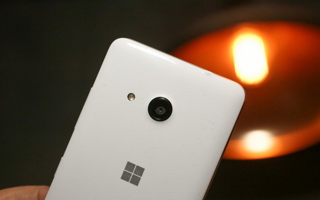 Lumia 550 là chiếc smartphone tầm trung với thông số ấn tượng