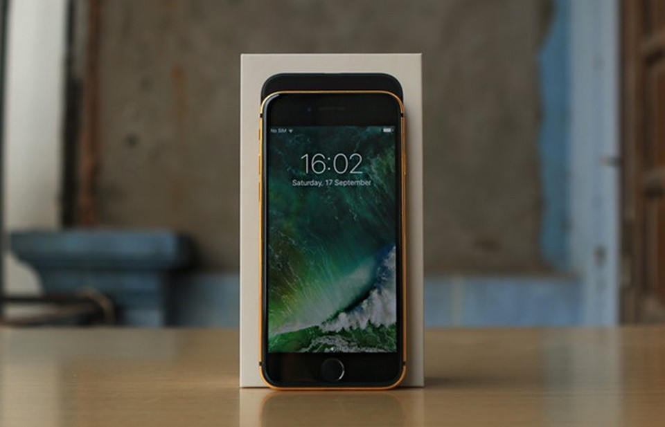 iPhone 7, 7 Plus mạ vàng giá từ 35 triệu tại Việt Nam