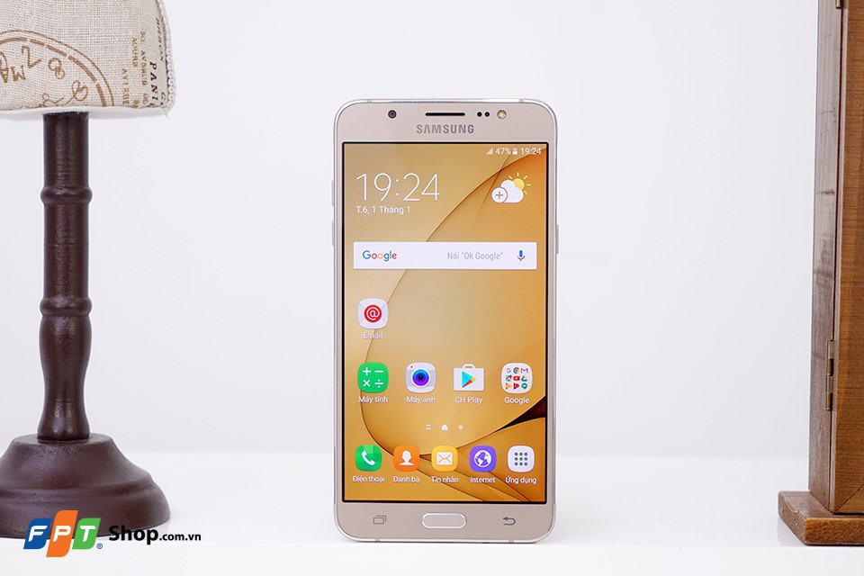 Những điểm nhấn trên Samsung Galaxy J7 2016