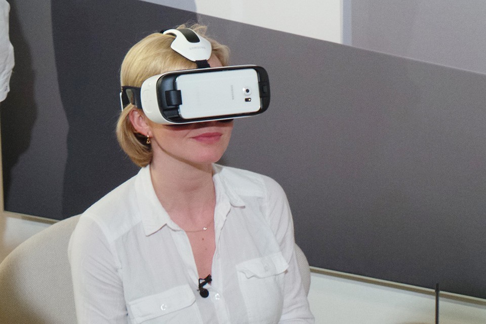 Hướng dẫn sử dụng kính thực tế ảo Gear VR