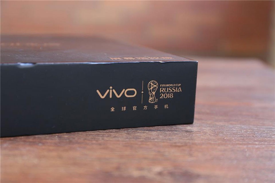 Trên tay Vivo X20 Plus UD bản thương mại