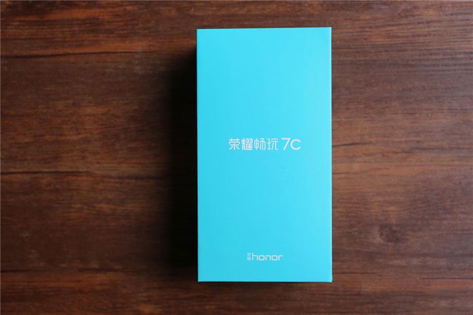 Trên tay Huawei Honor 7C
