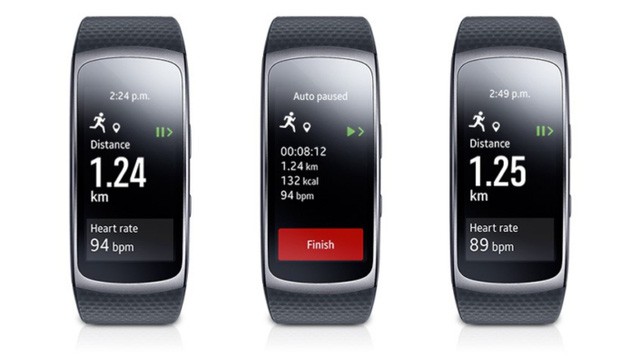 Samsung Gear Fit2 tính năng mới sẽ làm bạn ngạc nhiên về sự tiện ích của đồng hồ này. Với tính năng cảnh báo quá trình tập luyện quá mức và tính năng chạy đua với bạn bè, đồng hồ này sẽ giúp bạn đạt được mục tiêu tập luyện của mình một cách hiệu quả và vui vẻ hơn bao giờ hết.