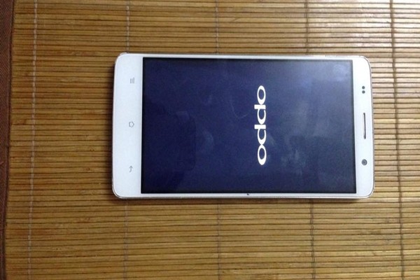 Lỗi điện thoại Oppo treo logo