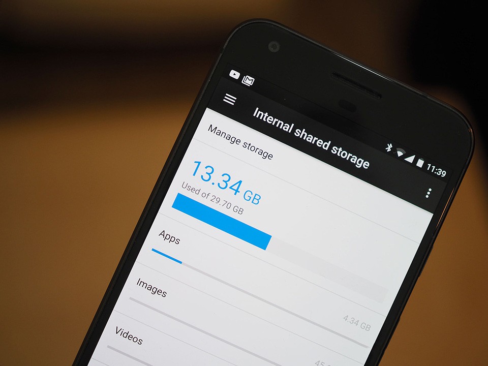 Smartphone Android cao cấp không nên chỉ có 32GB dung lượng lưu trữ