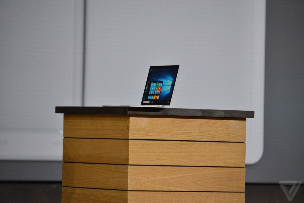 Microsoft ra mắt Surface Book màn hình 13.5 inch có giá từ 1.499USD 17
