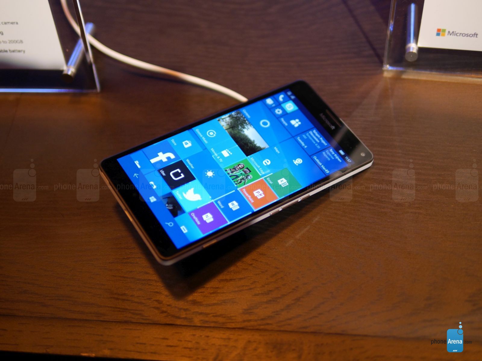 Trên tay Lumia 950 XL 17