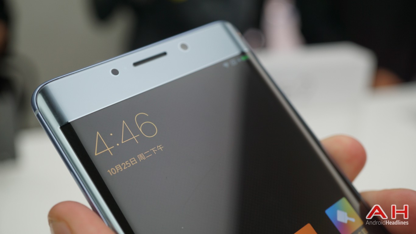 Trên tay Xiaomi Mi Note 2: smartphone màn hình cong tuyệt đẹp 12