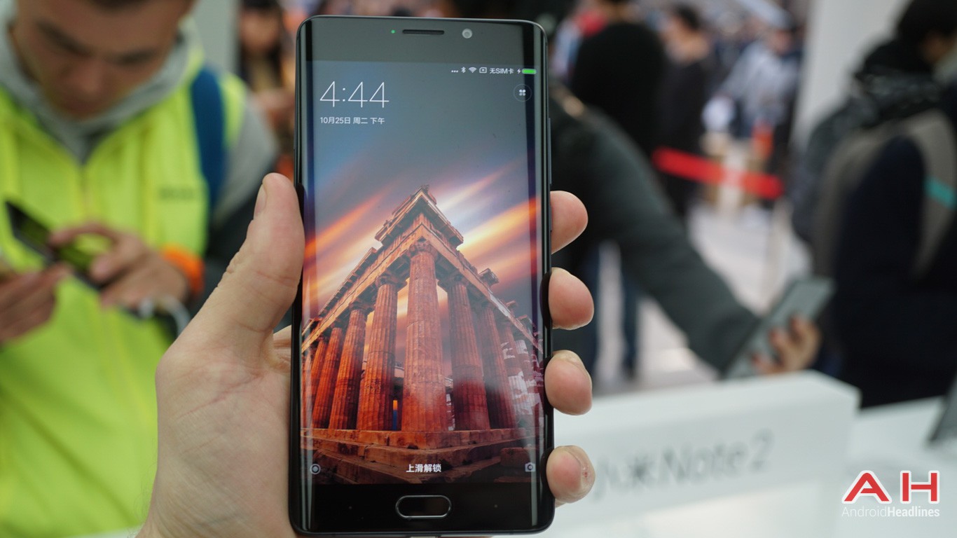 Trên tay Xiaomi Mi Note 2: chiếc smartphone màn hình cong tuyệt đẹp