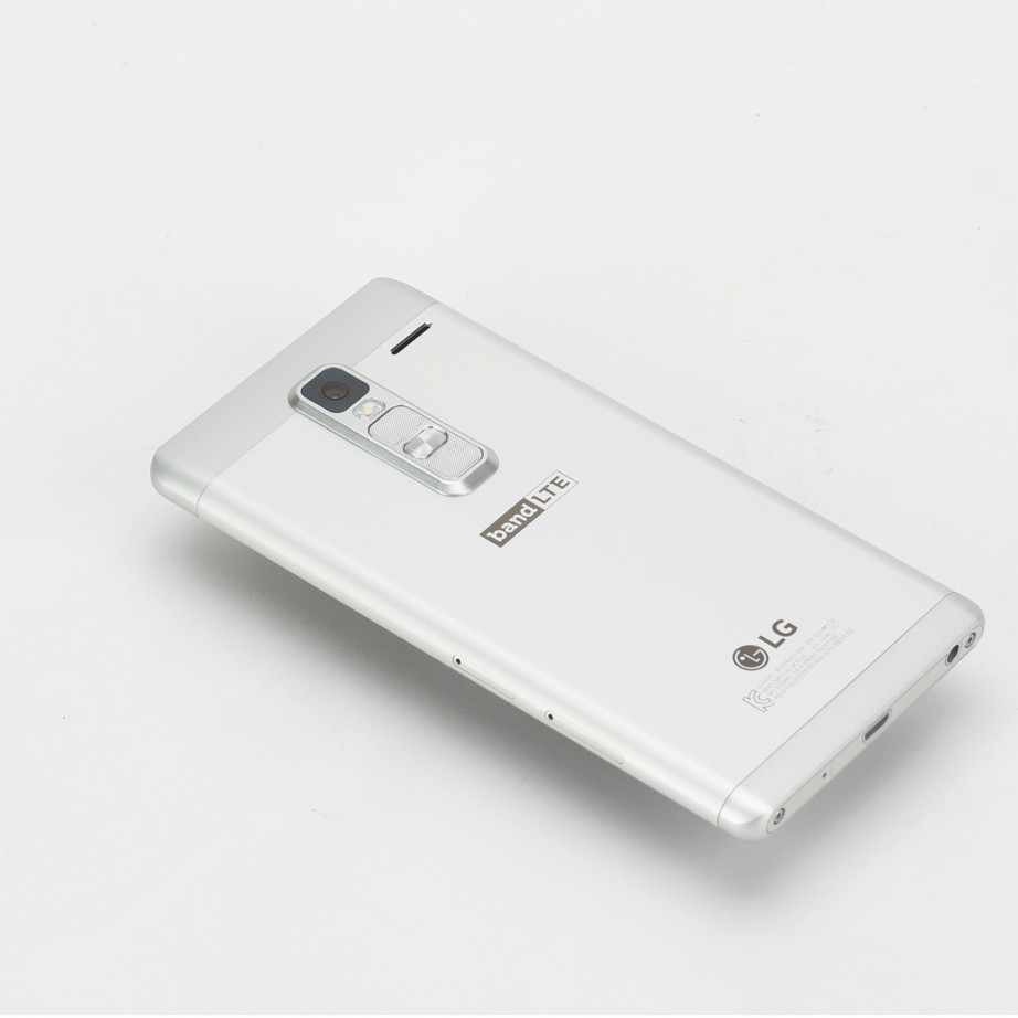 Video mở hộp LG Glass: Smartphone kim loại đầu tiên của LG 5