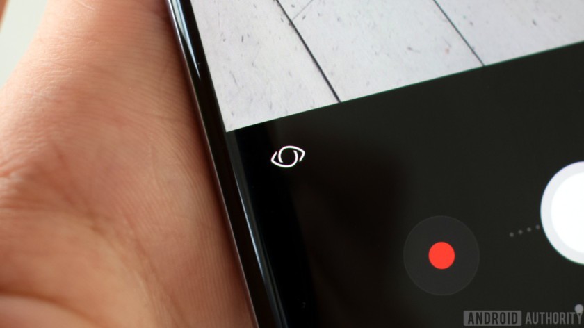 Chi tiết về Bixby: Mũi giáo đâm thẳng vào Siri