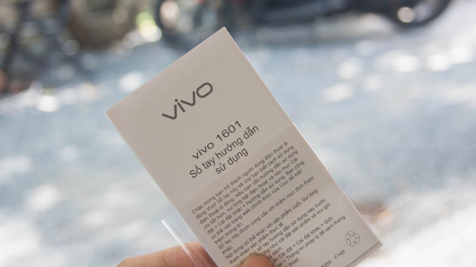 Vivo V5: Đối thủ mới của ông trùm selfie Oppo F1S