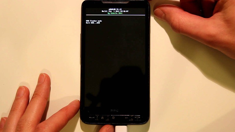 “Cụ tổ” HTC HD2 tròn 7 năm tuổi vẫn được “yêu”, cho lên đời Android 7.0