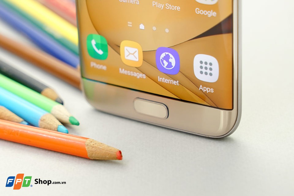 Samsung Galaxy S7 Edge không chỉ đẹp mà còn mạnh