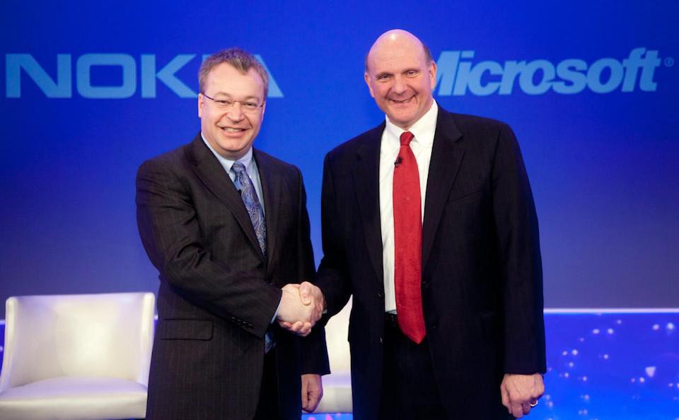 Microsoft mua Nokia