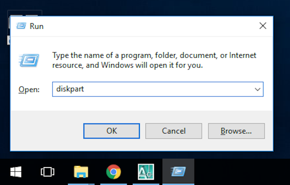 Nhấn tổ hợp phím Windows + R để mở Run, gõ 