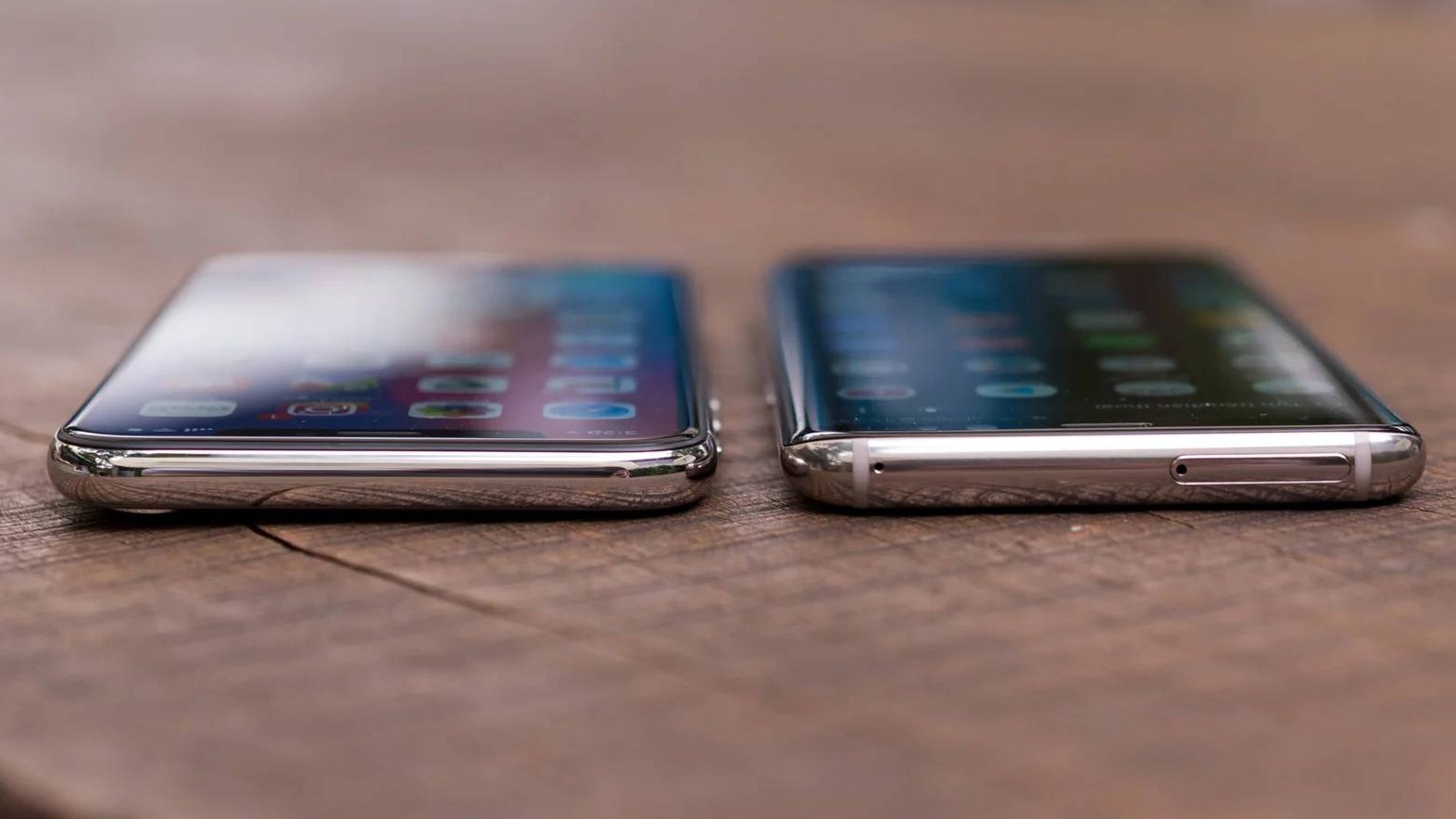 Samsung Galaxy S8 vs iPhone X