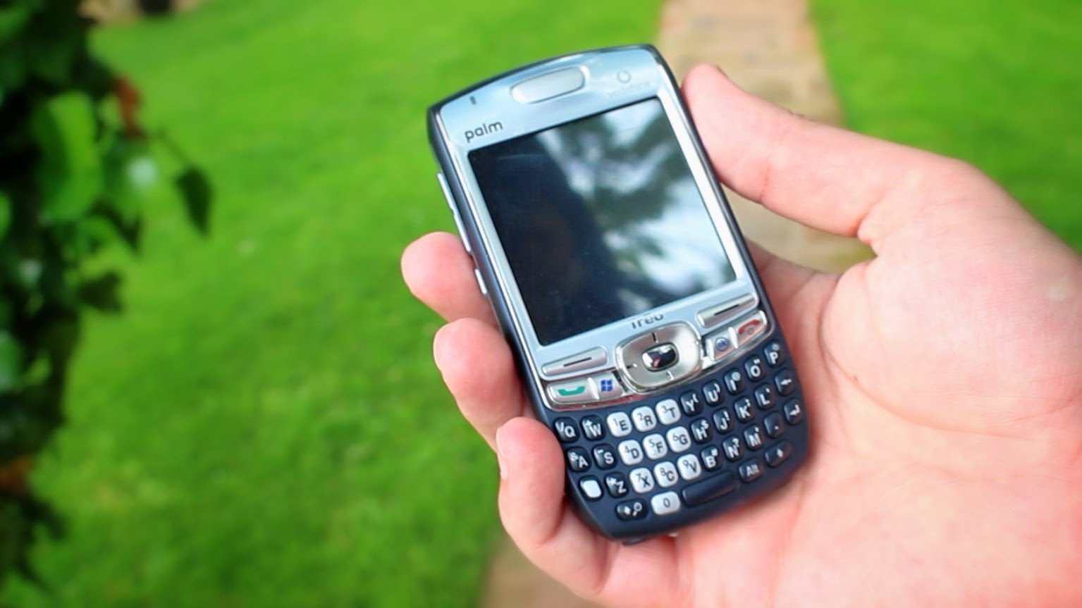 Nhìn lại sự hồi sinh của Nokia và BlackBerry