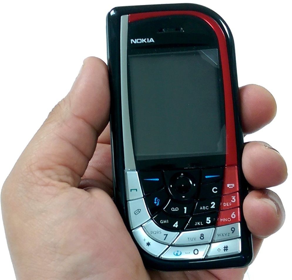 Chiếc lá lớn- Nokia 7610