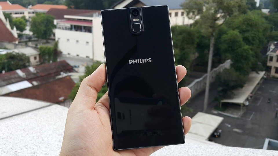 Philips lộ ảnh smartphone khủng có cảm biến vân tay