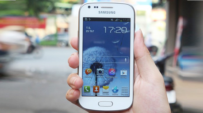 Samsung-Galaxy-Trend-S7560-trang-1