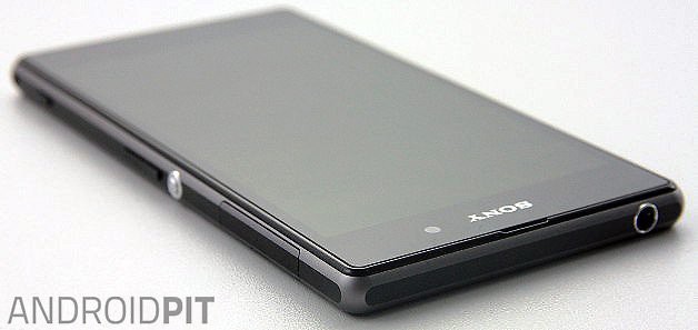 Sony Xperia Z1 có thiết kế rất thanh nhã