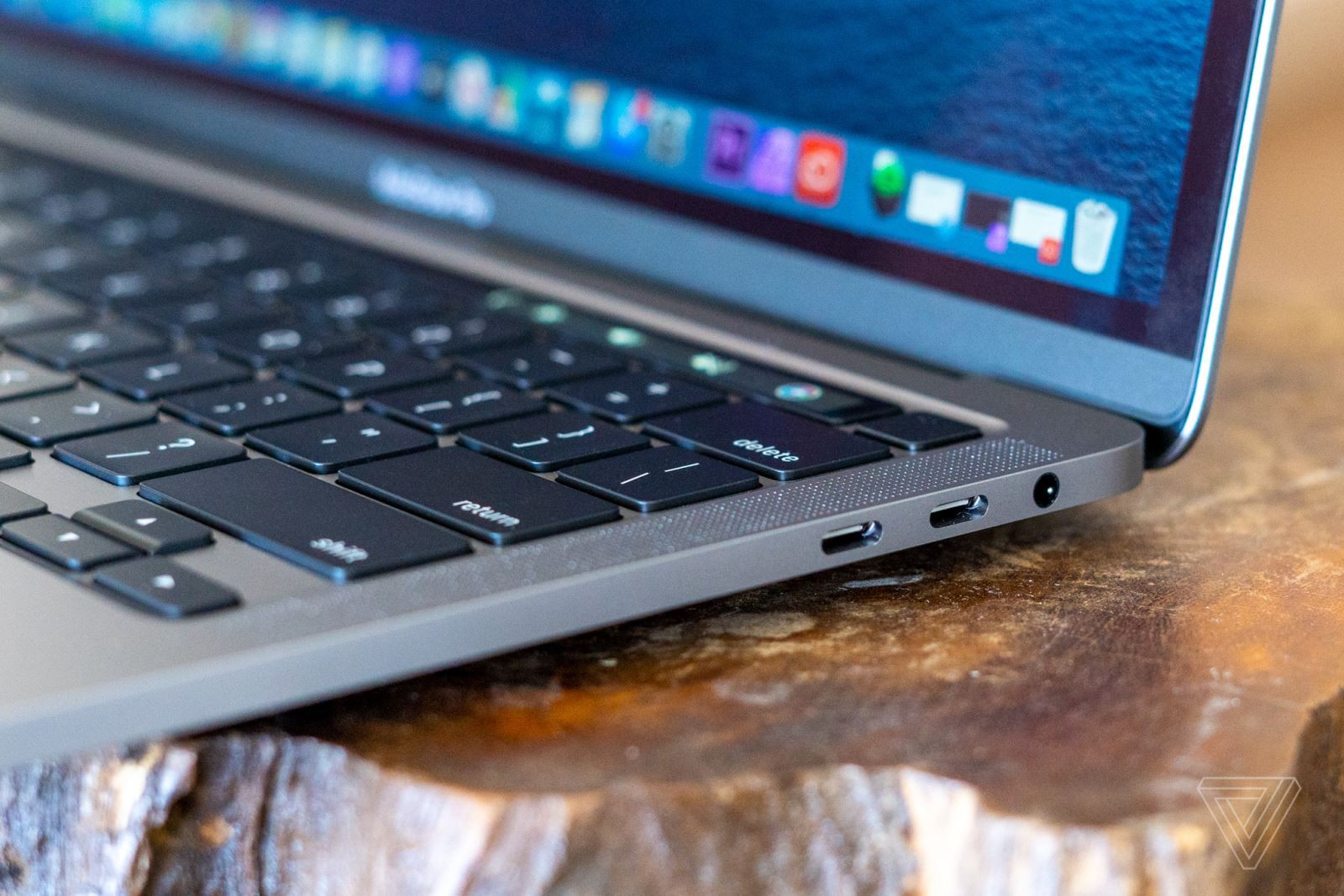 Đánh giá nhanh MacBook Pro 13 inch 2020 tại FPTShop