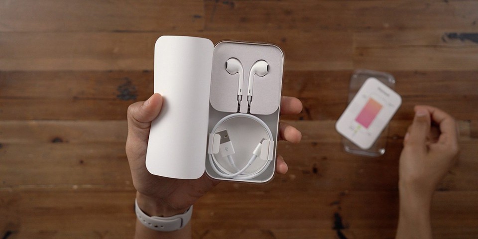 Apple có thể không tặng kèm tai nghe cho iPhone 12