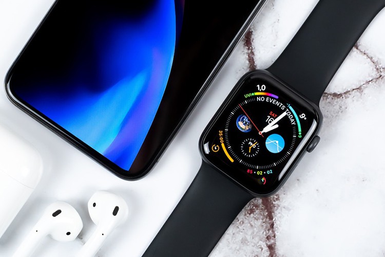 So với Apple Watch đời đầu, Apple Watch series 5 đã thay đổi mạnh mẽ ra sao? 7