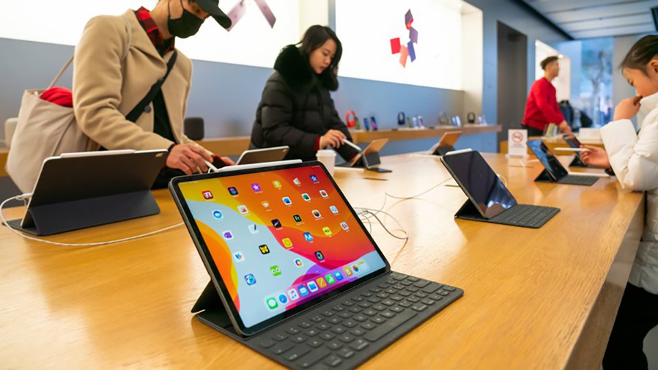 Apple khẩn trương yêu cầu LG Display tăng nguồn cung màn hình LCD