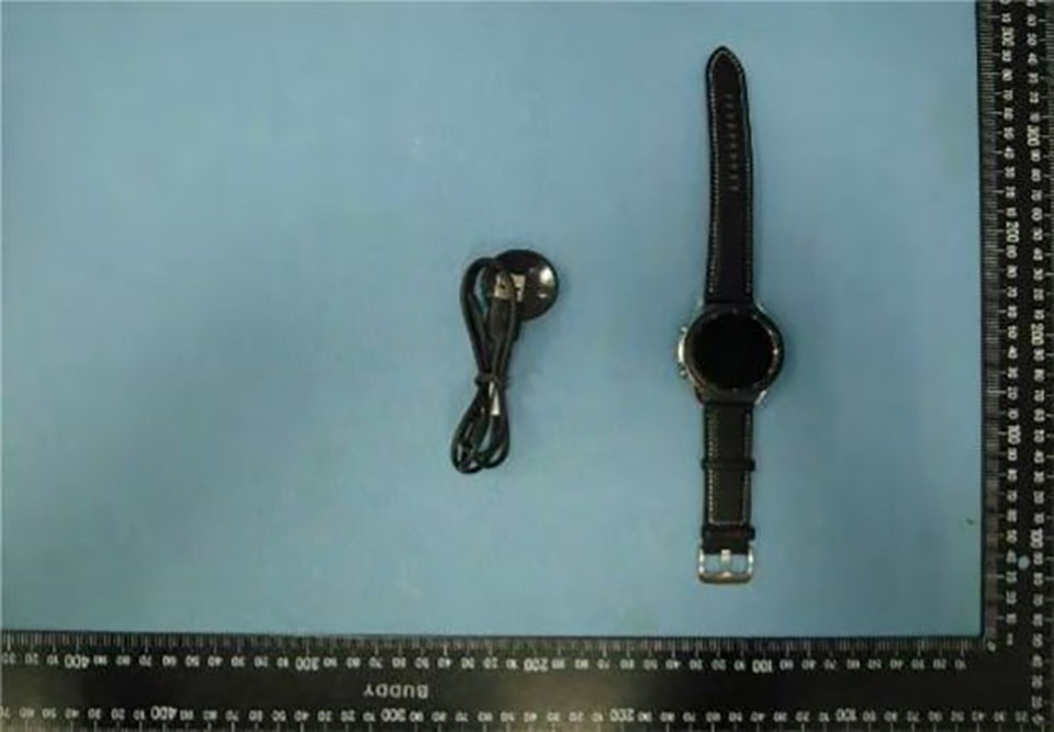 Galaxy Watch 3 lộ ảnh thưc tế (ảnh 1)