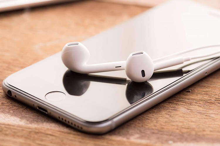 Từ EarPods tới AirPods Pro: Tai nghe iPhone đã thay đổi ra sao theo thời gian? 4