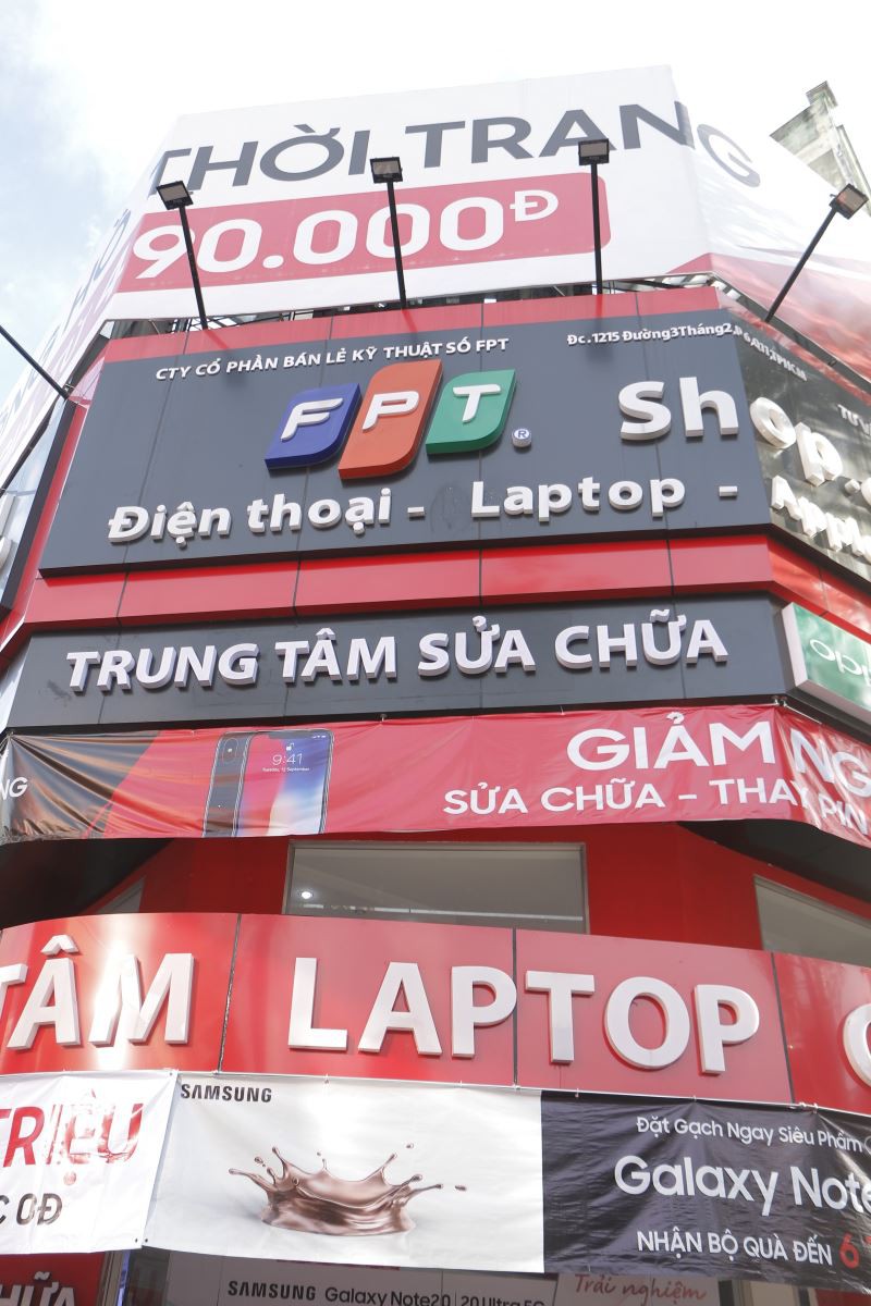 FPT Shop mở Trung tâm sửa chữa điện thoại, laptop - Fptshop.com.vn