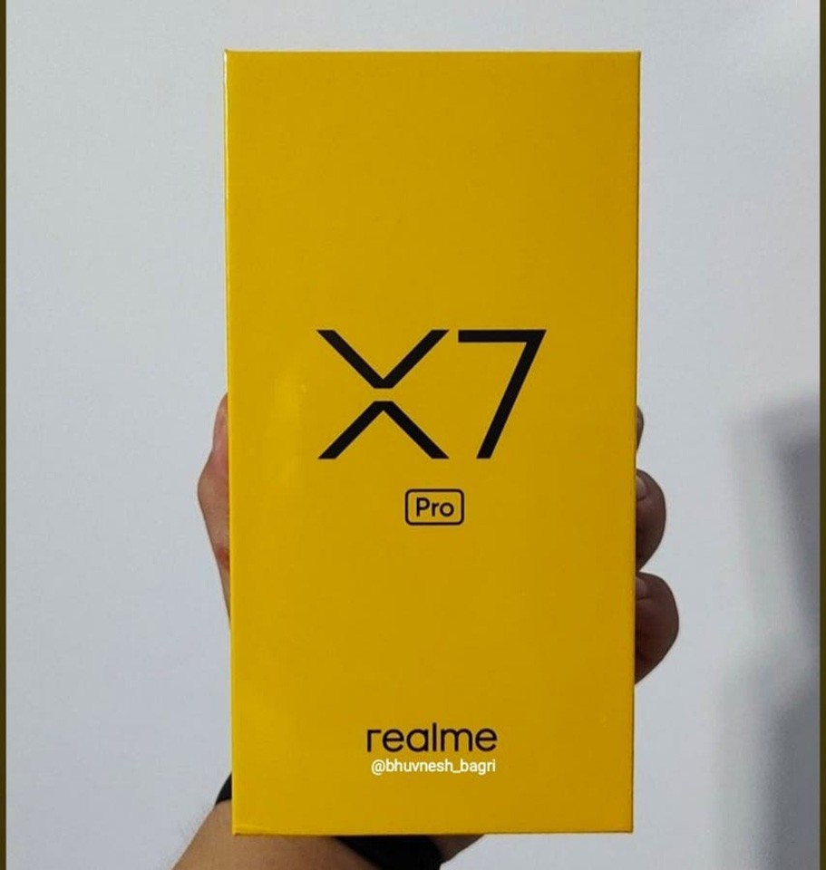 Hộp bán lẻ Realme X7 Pro (ảnh 1)