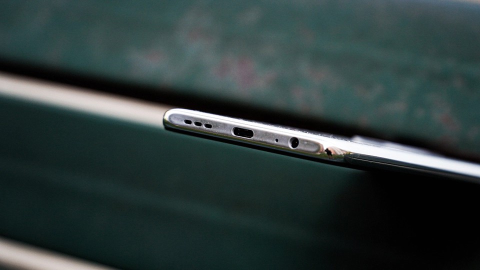 Xiaomi Redmi Note 10 vẫn có giắc cắm tai nghe 3,5mm