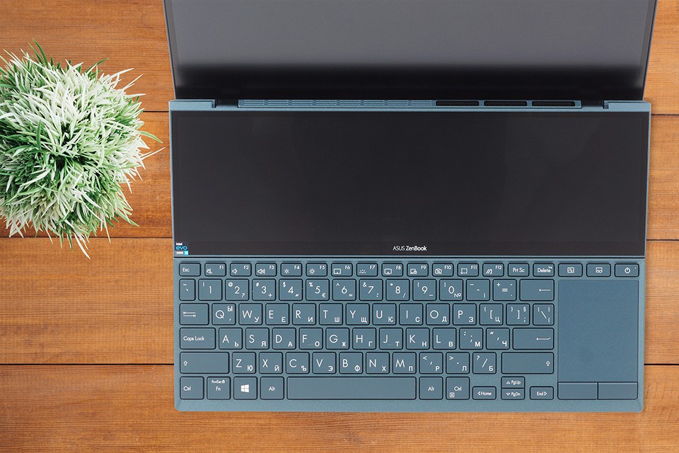 Trên tay Asus ZenBook UX482 Duo: Laptop 2 màn hình đã trở lại