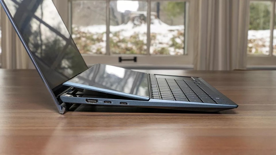 Trên tay Asus ZenBook UX482 Duo: Một chiếc laptop 2 màn hình đã trở lại