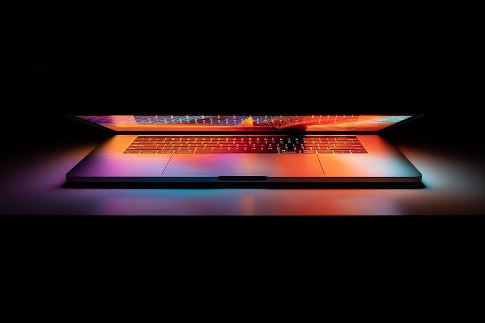 7 tính năng có trên MacBook Pro 14 inch và 16 inch 2021 - Fptshop.com.vn