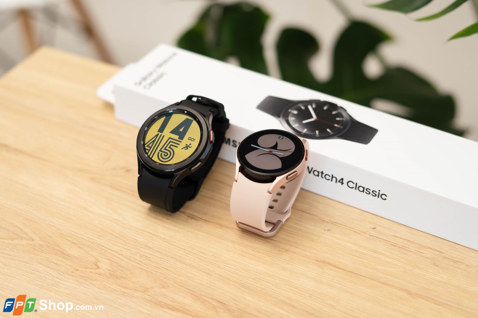 So sánh Samsung Galaxy Watch4 và Watch4 Classic:
