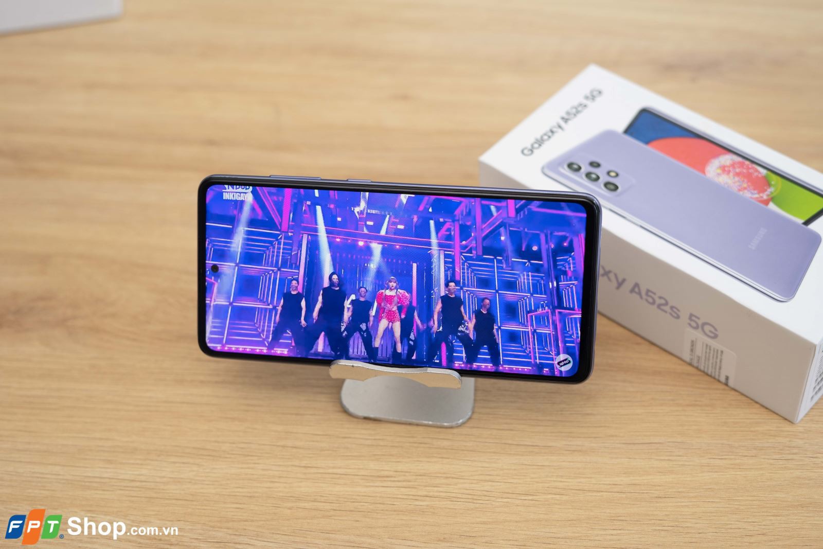 Trên tay, đánh giá nhanh Galaxy A52s: Snapdragon 778G, màn 120Hz
