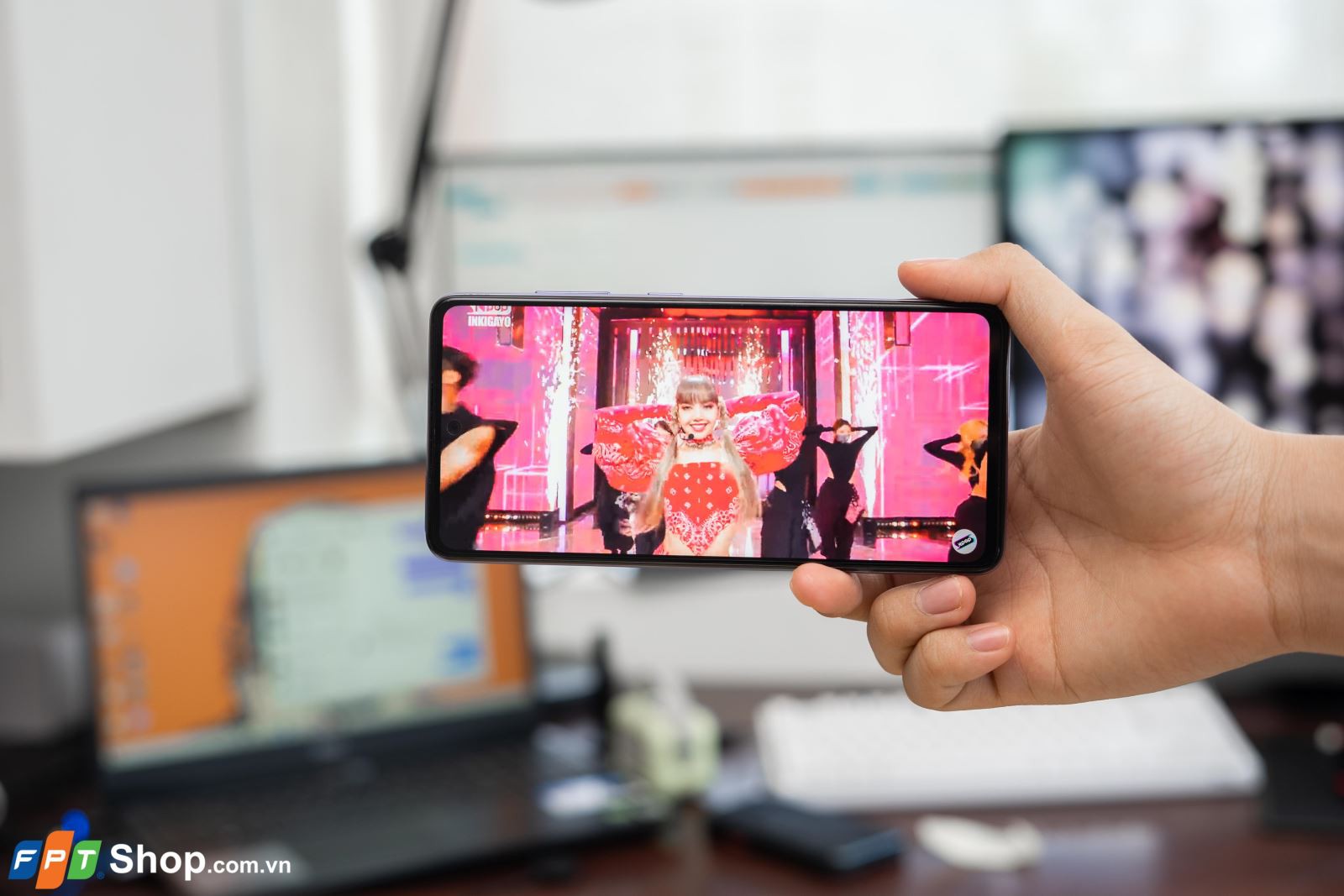 Galaxy A52s 5G: Học tập thăng hạng, giải trí ‘hết nấc” với hiệu năng SnapDragon 778G cùng video camera chống rung