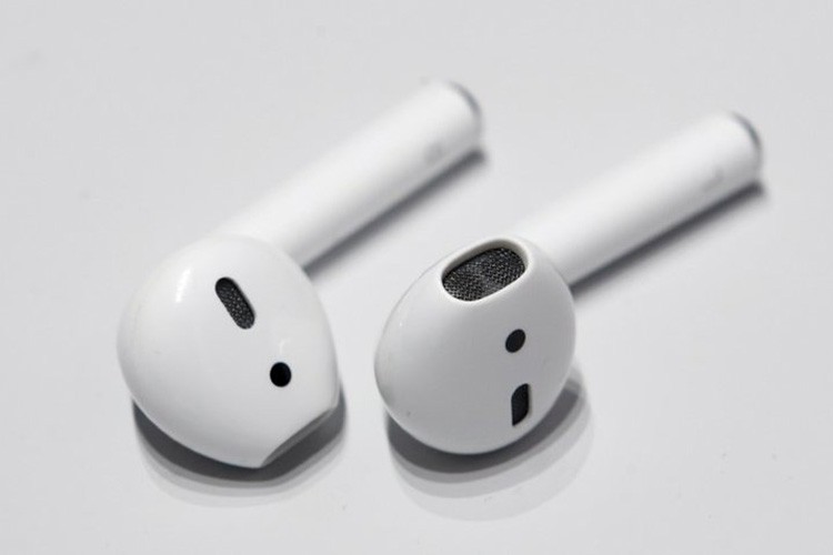 Từ AirPods đời đầu đến AirPods 3: Dòng tai nghe Apple đã lột xác ra sao? 4