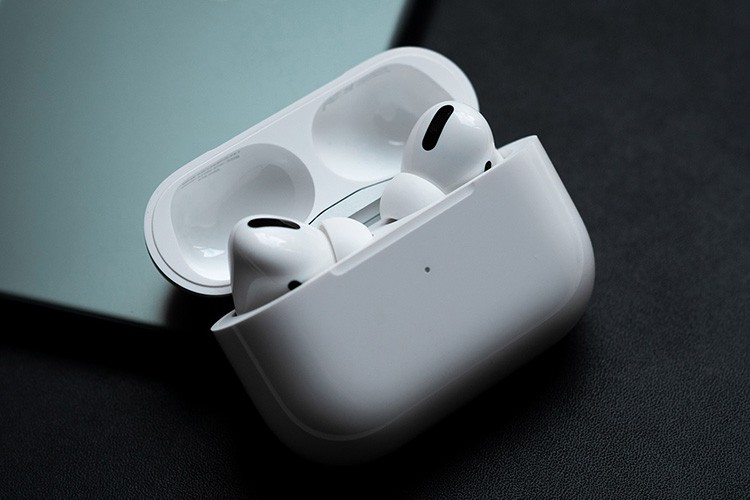 Từ AirPods đời đầu đến AirPods 3: Dòng tai nghe Apple đã lột xác ra sao? 21
